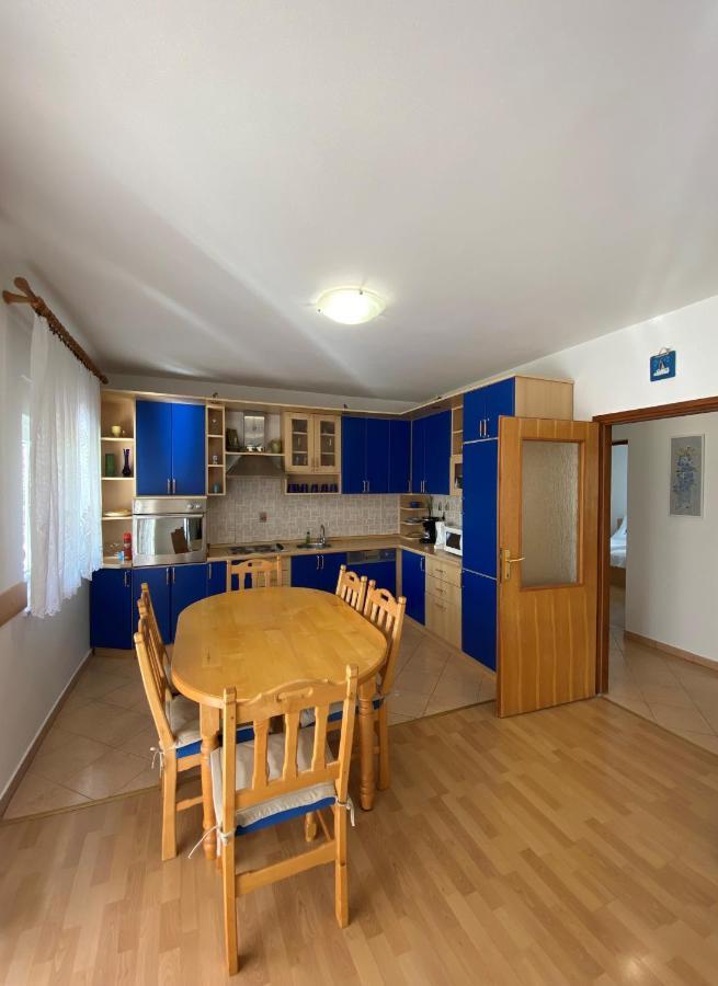App Ratkovic Apartment Novi Vinodolski Bagian luar foto