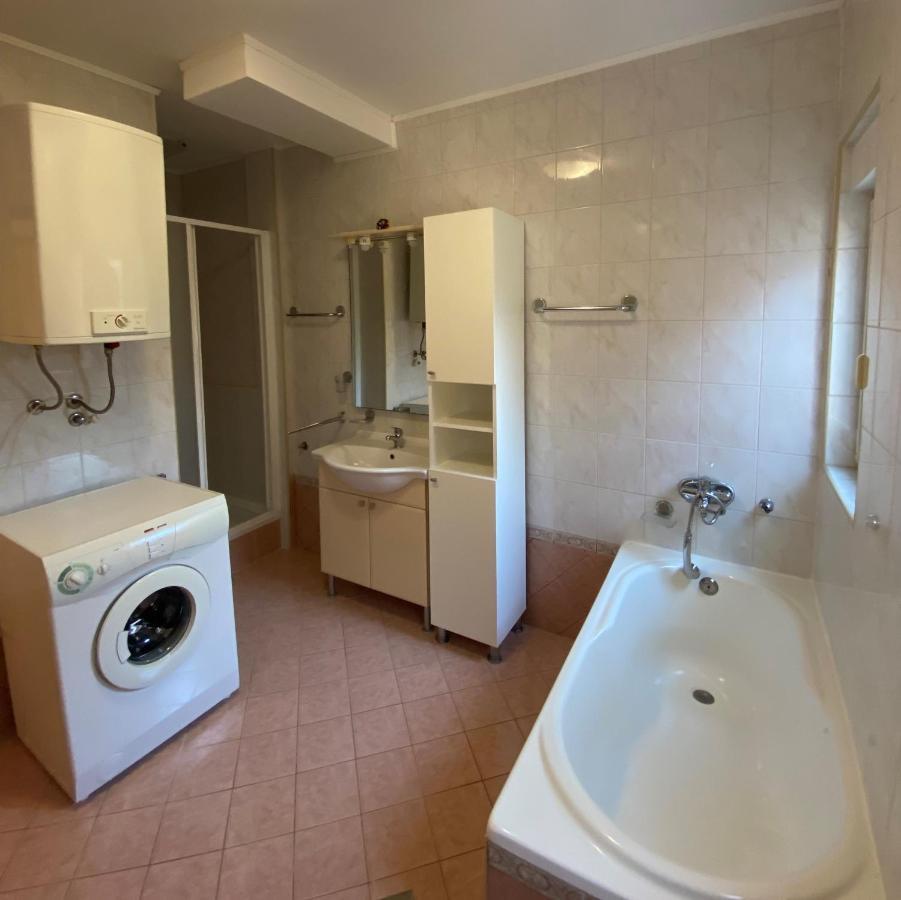 App Ratkovic Apartment Novi Vinodolski Bagian luar foto